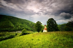 božské ticho pred búrkou