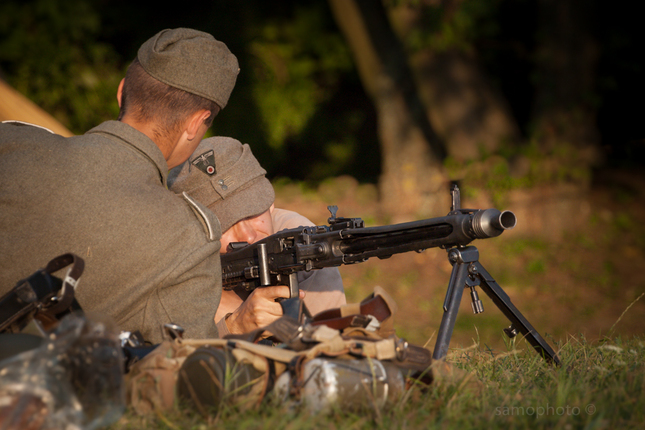 MG42 "Paperipper"