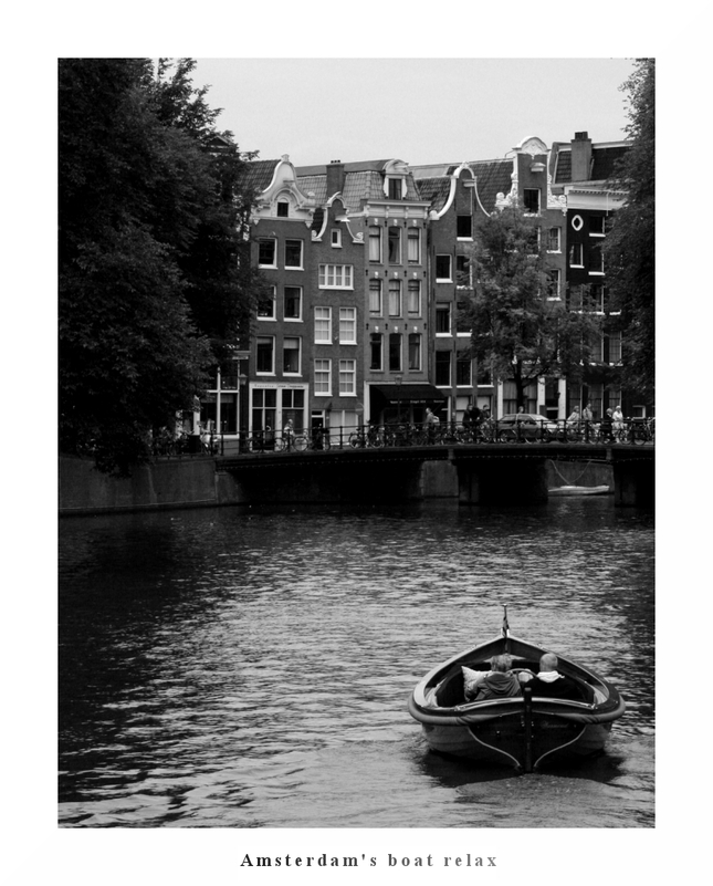 Amsterdam's boat relax