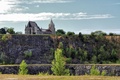 Kostol nad lomom