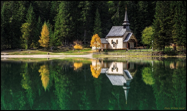 Jeseň pri jazere