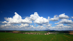 dedina v udoli