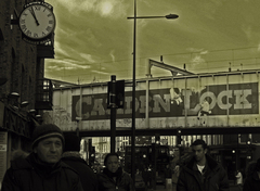London o 5 minut jedenast