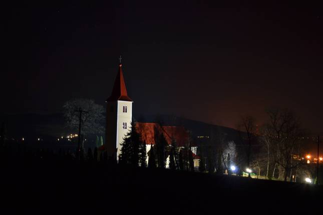 nočný kostol - Velké Uherce