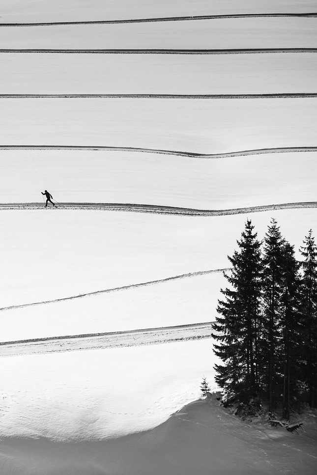 ski runner . .