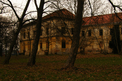 pochmúrna a tajomná...