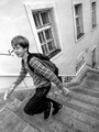 chlapec so zlomenými prstami