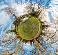 Prerastajúca malá planétka