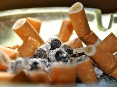 Cigarety...