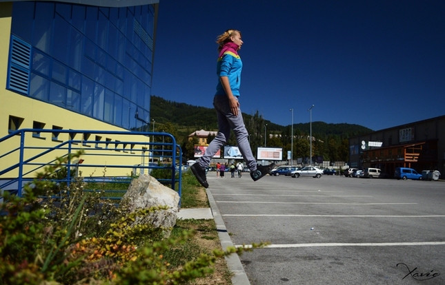 Karin flying
