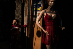 Figurína v červenom