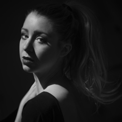 Girl without a Pearl Earring