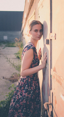 sa opri o stenu a nesmej sa moc,