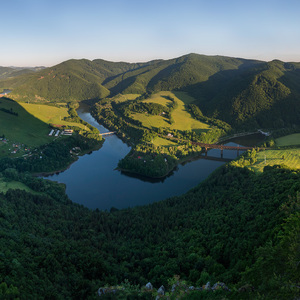 Údolie sa prebúdza