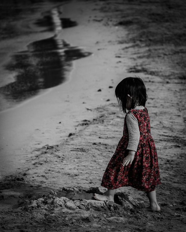 dievčatko na pláži