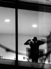 O štvrť na 10 v knižnici.