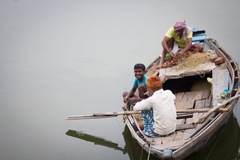 Veseli rybari, Varanasi, India