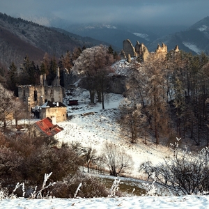 Sklabinský hrad v zime