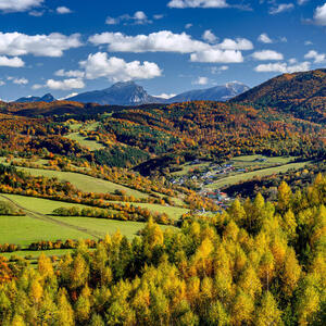 Kysuce pohľad na obcu Povina