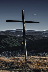 St.Cross a v pozadi Kraľova Hoľa