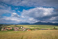 Dedinka v údolí
