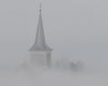 Kostol v hmle