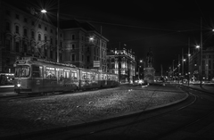 Tramvaj v noci