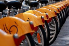 Orange-cykel