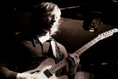 ,,Plug in - Tune up - Rock out''