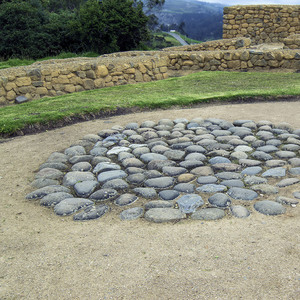 Ingapirca 5 - Comunal Tomb