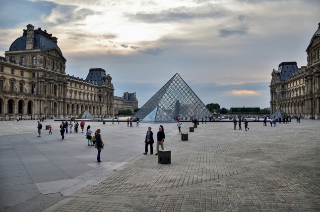 Louvre II.