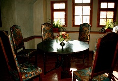 Ako to vyzeralo pri stole kedysi