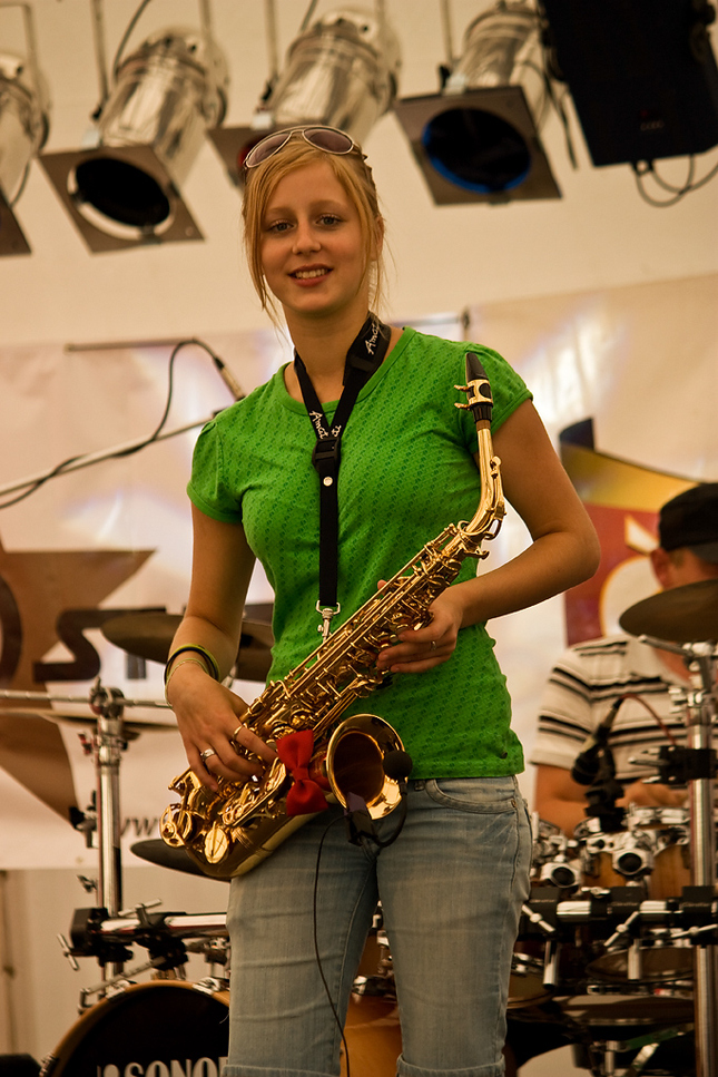 Matka Guráž - saxofonistka Mirka