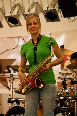 Matka Guráž - saxofonistka Mirka