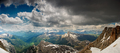 Niečo prichádza do Dolomitov
