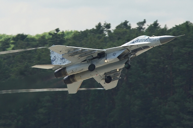 MiG-29 štart na display 