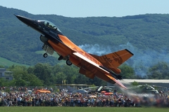 F-16