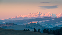 V prvých lúčoch...