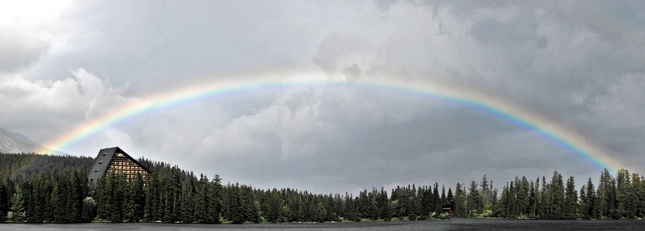 Dúha nad plesom II