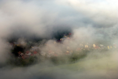 Nebo im padá na hlavu...