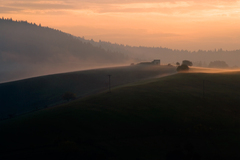 Úsvit nad vodojemom