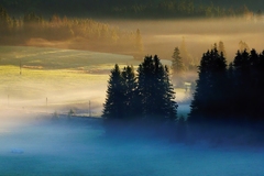 Zahmlené slnečné ráno