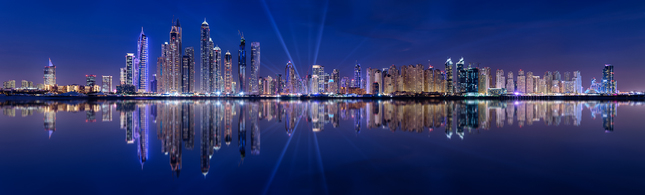 Dubai 5 Marina light show
