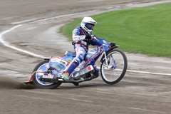 Full gas do zatáčky
