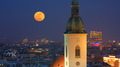 big mesiac nad Bratislavou