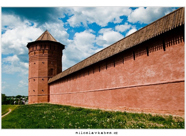 Suzdalské hradby