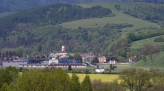 Hniezdne