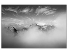 Tatry v oblakoch ( BW )