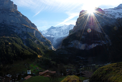 zapadajúce slnko nad Eigerom