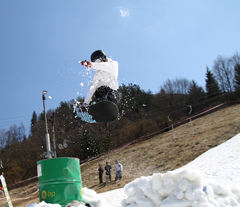 SNOWBOARD